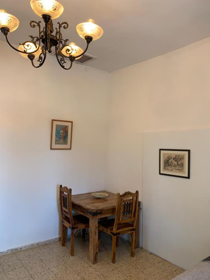 בית האבן העתיק מ-1885 עם מגונית פרטית בחצר Rosh Pinna Exterior photo